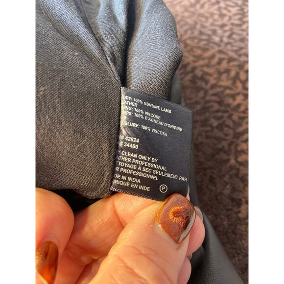 VEDA-Reformation Lambs Leather Crop Pants - Picture 5 of 13